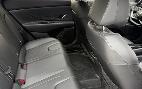 Hyundai Elantra, 2024 год, 2 050 000 рублей, 13 фотография