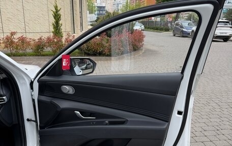 Hyundai Elantra, 2024 год, 2 050 000 рублей, 12 фотография