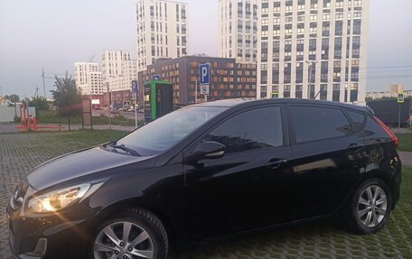 Hyundai Solaris II рестайлинг, 2012 год, 679 679 рублей, 2 фотография