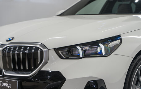 BMW 5 серия, 2023 год, 6 790 000 рублей, 3 фотография
