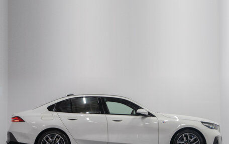 BMW 5 серия, 2023 год, 6 790 000 рублей, 5 фотография