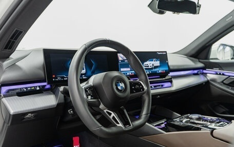 BMW 5 серия, 2023 год, 6 790 000 рублей, 13 фотография