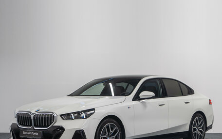 BMW 5 серия, 2023 год, 6 790 000 рублей, 33 фотография