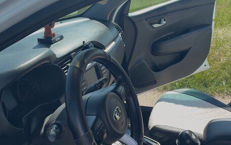 KIA Rio IV, 2019 год, 1 500 000 рублей, 3 фотография