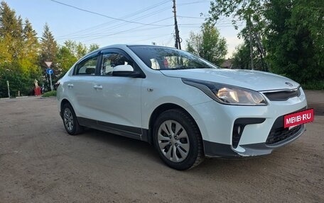 KIA Rio IV, 2018 год, 1 400 000 рублей, 3 фотография