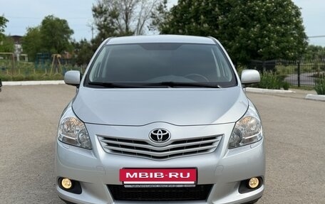 Toyota Verso I, 2011 год, 1 600 000 рублей, 2 фотография