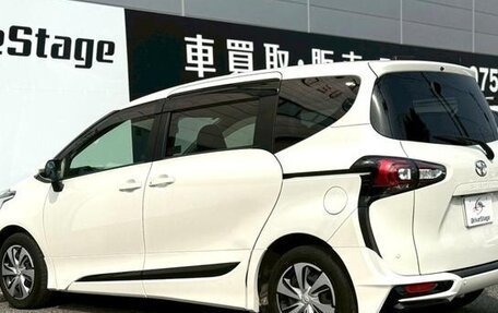 Toyota Sienta II, 2021 год, 1 050 005 рублей, 6 фотография