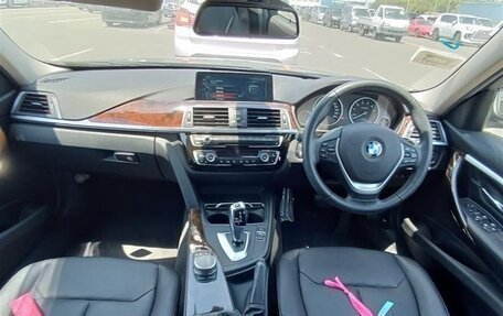 BMW 3 серия, 2017 год, 1 650 000 рублей, 5 фотография