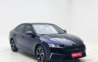 Skoda Octavia IV, 2023 год, 2 100 000 рублей, 1 фотография