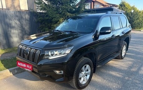 Toyota Land Cruiser Prado 150 рестайлинг 2, 2021 год, 6 050 000 рублей, 3 фотография