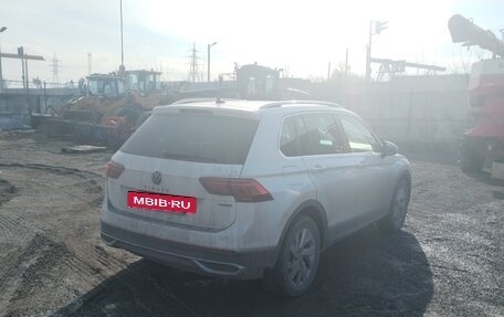 Volkswagen Tiguan II, 2021 год, 3 100 000 рублей, 4 фотография