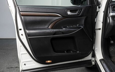Toyota Highlander III, 2014 год, 2 835 000 рублей, 11 фотография