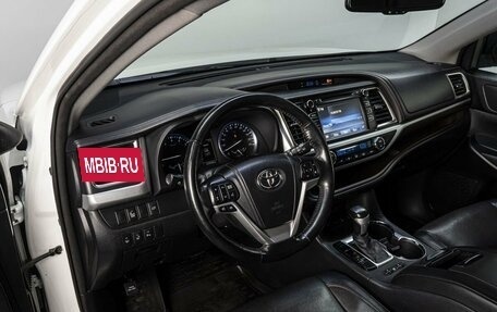 Toyota Highlander III, 2014 год, 2 835 000 рублей, 10 фотография