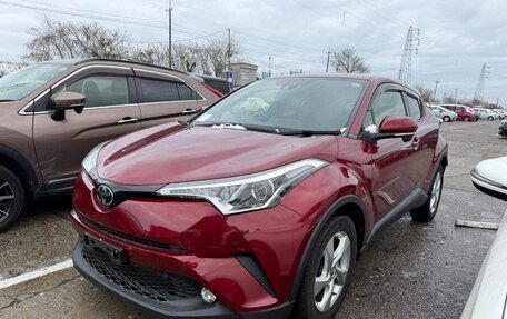Toyota C-HR I рестайлинг, 2017 год, 2 200 000 рублей, 1 фотография