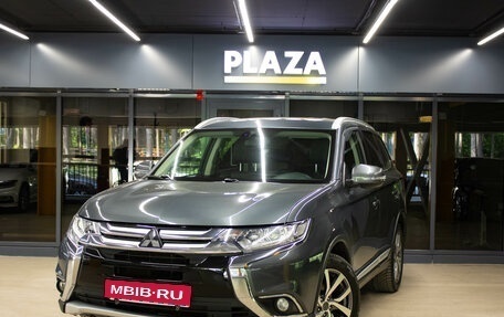 Mitsubishi Outlander III рестайлинг 3, 2017 год, 1 879 000 рублей, 1 фотография