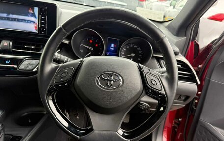 Toyota C-HR I рестайлинг, 2017 год, 2 200 000 рублей, 5 фотография