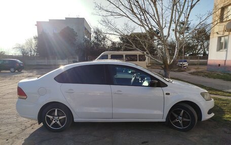 Volkswagen Polo VI (EU Market), 2015 год, 750 000 рублей, 2 фотография