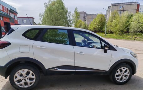 Renault Kaptur I рестайлинг, 2017 год, 1 350 000 рублей, 2 фотография