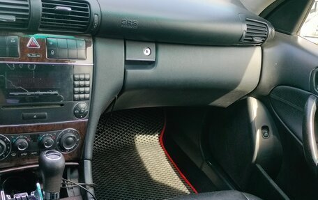 Mercedes-Benz C-Класс, 2005 год, 600 000 рублей, 10 фотография