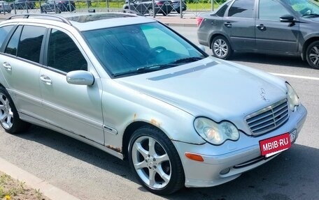 Mercedes-Benz C-Класс, 2005 год, 600 000 рублей, 4 фотография