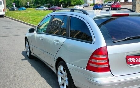 Mercedes-Benz C-Класс, 2005 год, 600 000 рублей, 8 фотография