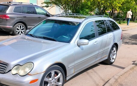 Mercedes-Benz C-Класс, 2005 год, 600 000 рублей, 13 фотография
