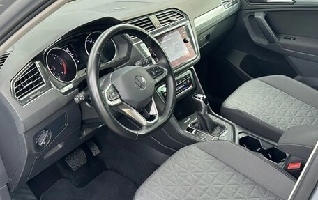 Volkswagen Tiguan II, 2021 год, 2 355 000 рублей, 11 фотография