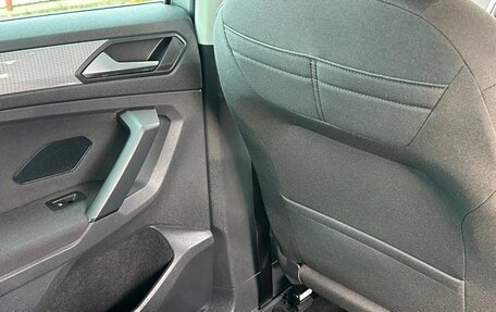 Volkswagen Tiguan II, 2021 год, 2 355 000 рублей, 25 фотография