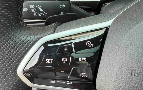 Volkswagen Golf VIII, 2022 год, 1 685 000 рублей, 9 фотография