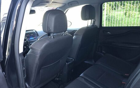 Opel Zafira C рестайлинг, 2016 год, 1 700 000 рублей, 11 фотография