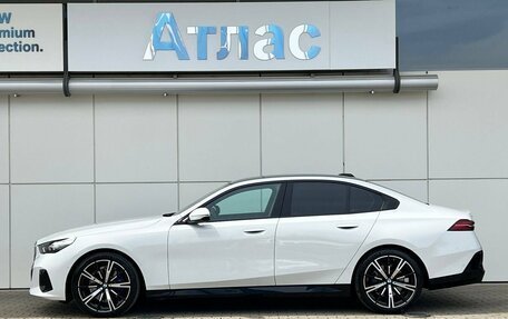 BMW 5 серия, 2025 год, 9 990 000 рублей, 6 фотография