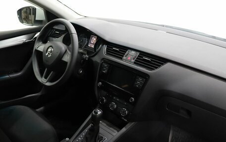 Skoda Octavia, 2019 год, 1 779 000 рублей, 10 фотография
