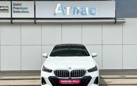 BMW 5 серия, 2025 год, 9 990 000 рублей, 4 фотография