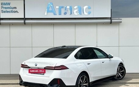 BMW 5 серия, 2025 год, 9 990 000 рублей, 2 фотография