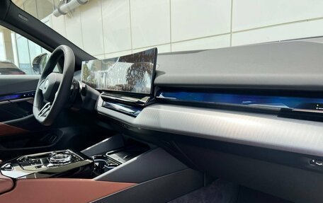 BMW 5 серия, 2025 год, 9 990 000 рублей, 11 фотография