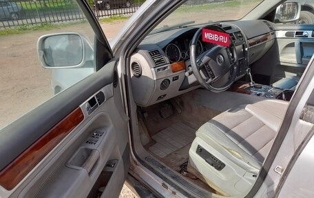 Volkswagen Touareg III, 2003 год, 550 000 рублей, 6 фотография