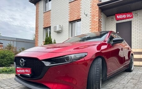 Mazda 3, 2019 год, 2 315 000 рублей, 24 фотография