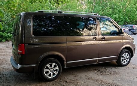 Volkswagen Caravelle T5, 2010 год, 1 420 000 рублей, 2 фотография