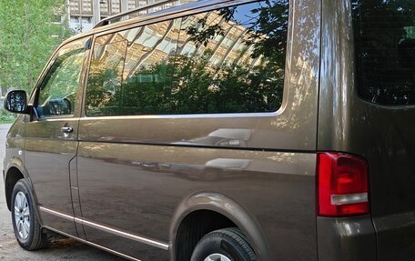 Volkswagen Caravelle T5, 2010 год, 1 420 000 рублей, 4 фотография