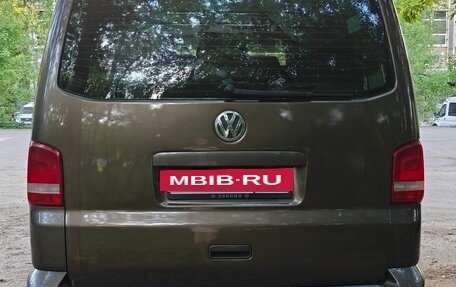 Volkswagen Caravelle T5, 2010 год, 1 420 000 рублей, 3 фотография