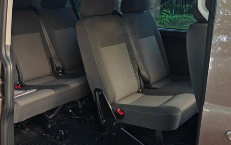 Volkswagen Caravelle T5, 2010 год, 1 420 000 рублей, 10 фотография