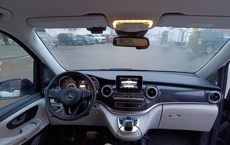 Mercedes-Benz V-Класс, 2017 год, 4 375 000 рублей, 16 фотография