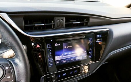 Toyota Corolla, 2018 год, 1 784 000 рублей, 10 фотография