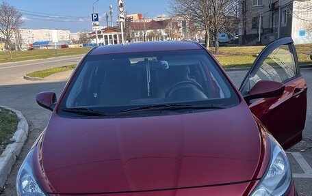Hyundai Solaris II рестайлинг, 2014 год, 800 000 рублей, 1 фотография