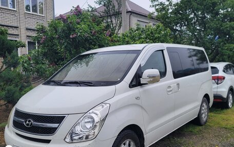 Hyundai Grand Starex Grand Starex I рестайлинг 2, 2008 год, 1 690 000 рублей, 12 фотография