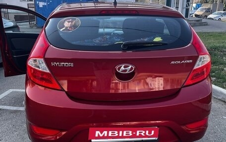 Hyundai Solaris II рестайлинг, 2014 год, 800 000 рублей, 2 фотография