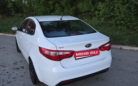 KIA Rio III рестайлинг, 2015 год, 650 000 рублей, 2 фотография