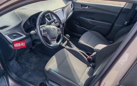 Hyundai Solaris II рестайлинг, 2019 год, 1 300 000 рублей, 12 фотография