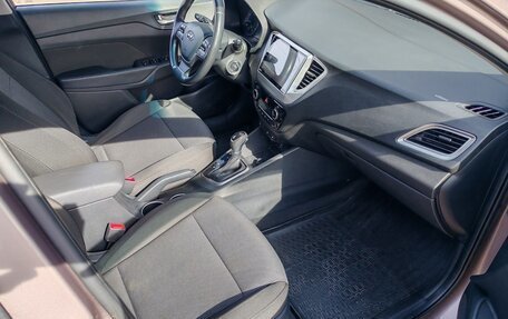 Hyundai Solaris II рестайлинг, 2019 год, 1 300 000 рублей, 17 фотография