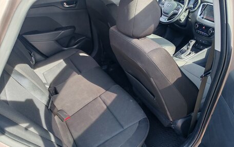 Hyundai Solaris II рестайлинг, 2019 год, 1 300 000 рублей, 16 фотография